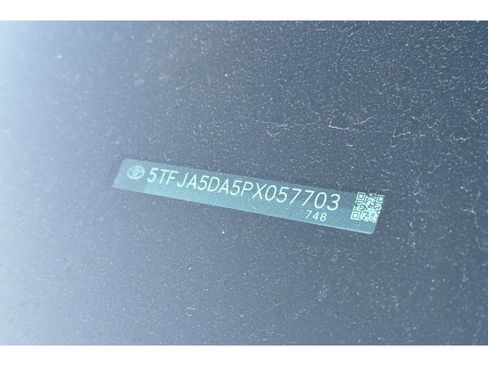 Used 2023 Toyota Tundra Limited image 8