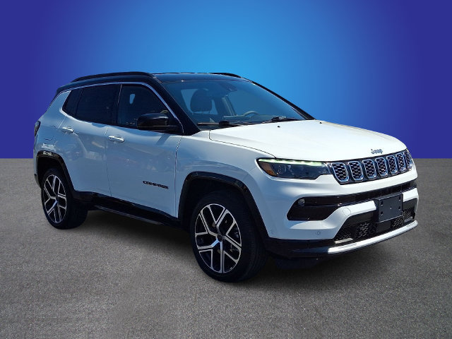 Used 2025 Jeep Compass Limited w/ Elite Group AWD/4WD image 3
