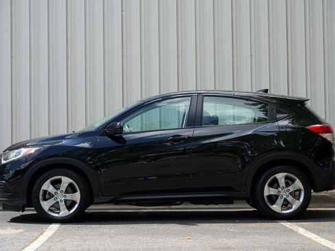 Used 2019 Honda HR-V LX image 8