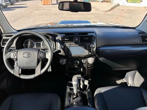 Used 2019 Toyota 4Runner TRD Off-Road Premium image 31