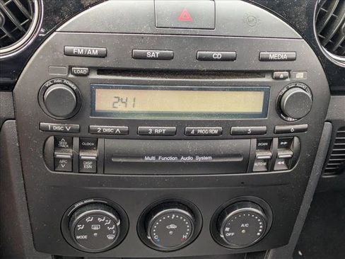 Used 2008 MAZDA MX-5 Miata Sport image 11