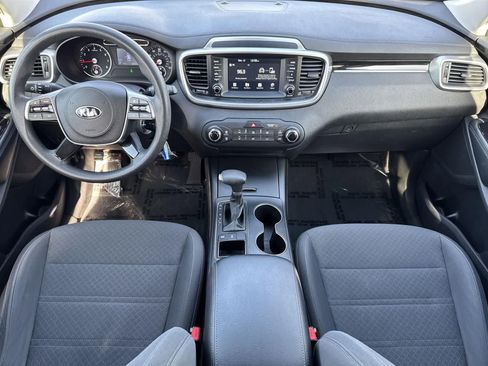 Used 2020 Kia Sorento AWD V6 image 14