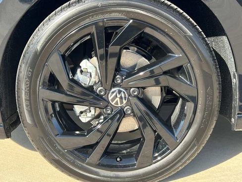 New 2026 Volkswagen Jetta SE FWD image 6