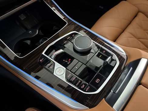 New 2026 BMW X5 xDrive50e image 17