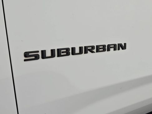 Used 2021 Chevrolet Suburban RST w/ Luxury Package AWD/4WD image 25