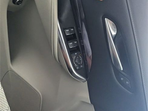 Used 2023 Cadillac XT4 Luxury image 32