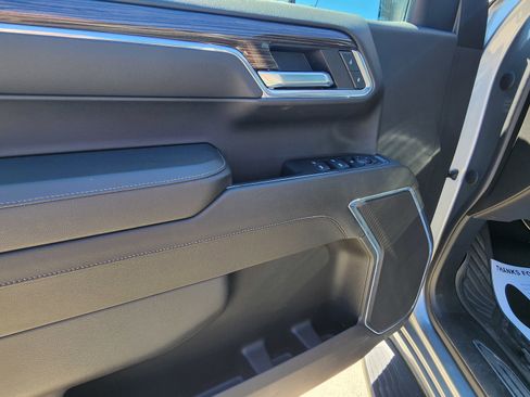 Used 2024 Chevrolet Silverado 1500 LT w/ Z71 Off-Road Package image 9