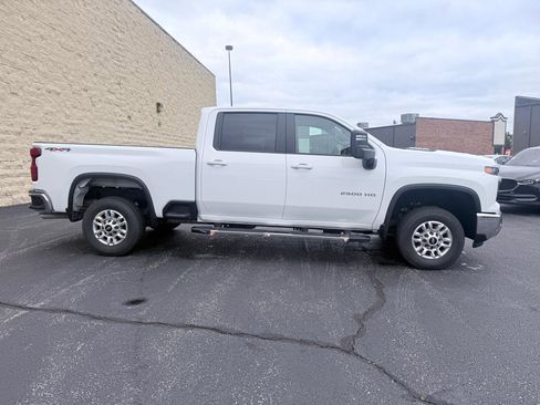 Used 2025 Chevrolet Silverado 2500 LT w/ Convenience Package AWD/4WD image 6
