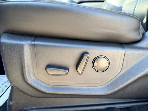 Used 2024 Ford Expedition Max XLT image 21