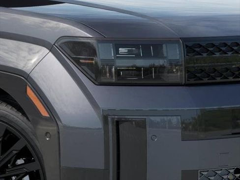 New 2025 Hyundai Santa Fe Calligraphy image 9