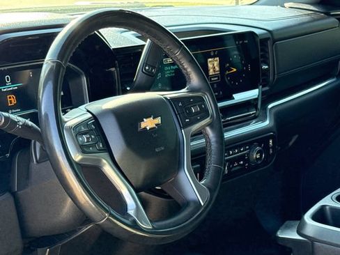 Used 2024 Chevrolet Silverado 2500 LTZ AWD/4WD image 17