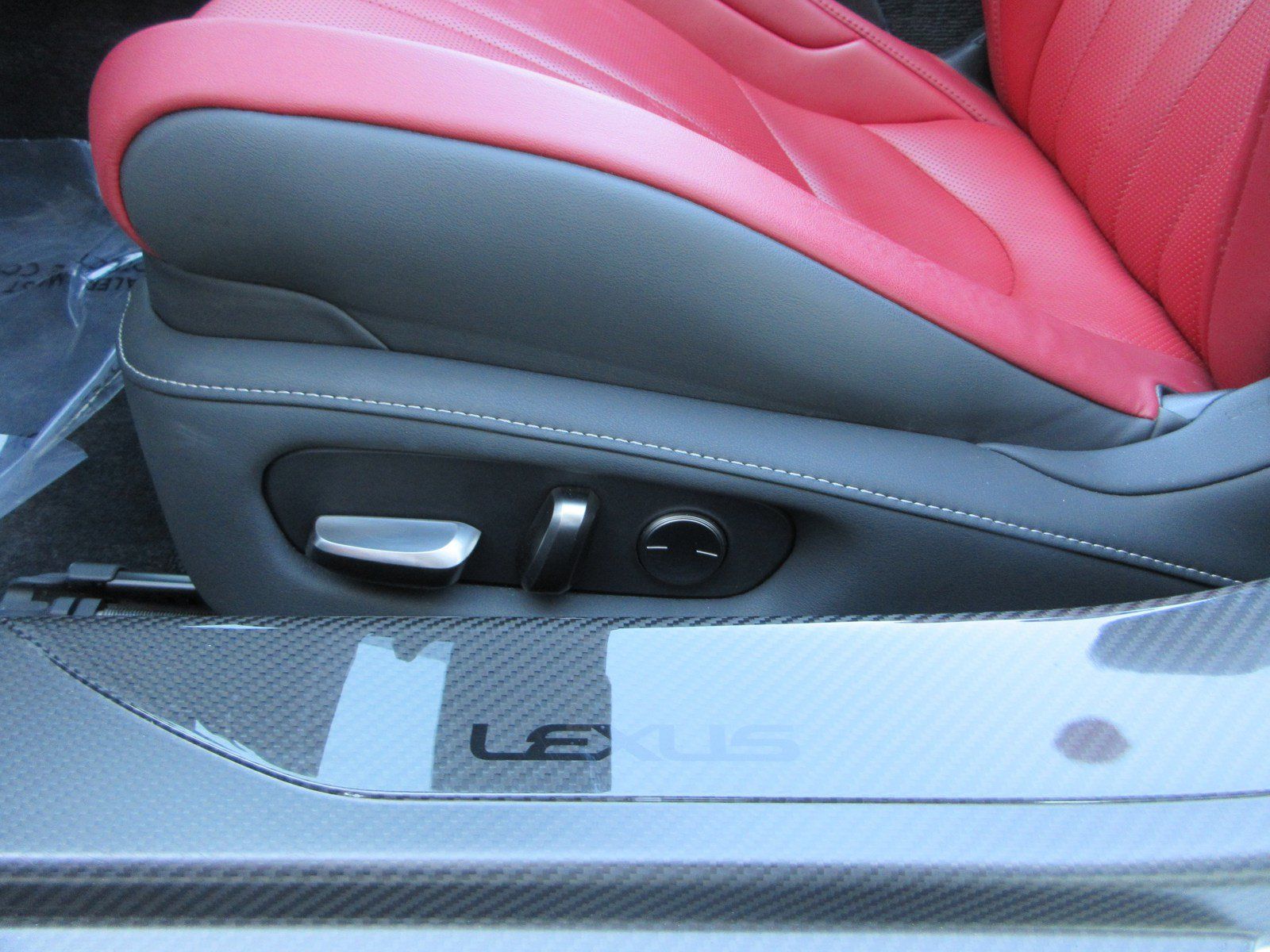 Used 2021 Lexus LC 500 Convertible w/ Touring Package RWD image 30