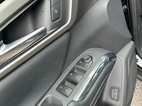 Used 2026 Chevrolet Traverse LT AWD/4WD image 13
