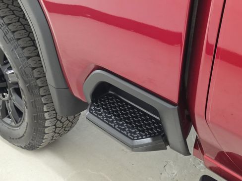 Used 2025 GMC Sierra 2500 AT4 w/ AT4 Premium Plus Package AWD/4WD image 58
