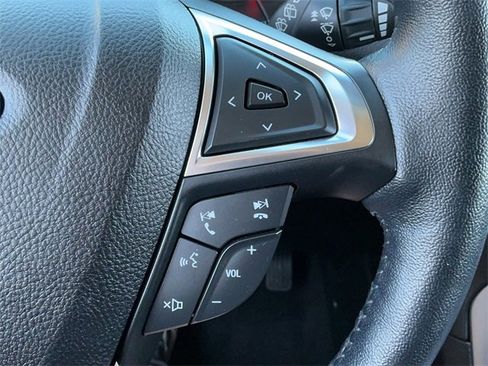 Used 2022 Ford Edge SEL image 21