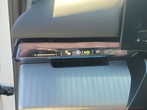 Used 2026 BMW 540i xDrive image 14