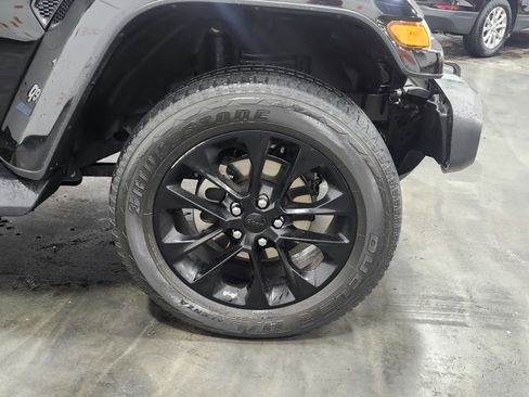 Used 2021 Jeep Wrangler Unlimited Sahara w/ Cold Weather Group image 33