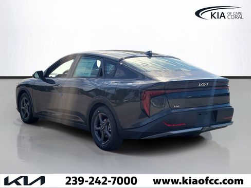New 2026 Kia K4 FWD image 4