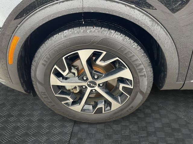 Used 2023 Kia Sportage EX FWD image 14