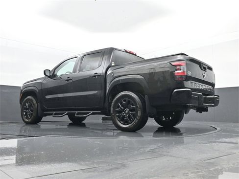 Used 2022 Nissan Frontier SV w/ Technology Package image 21