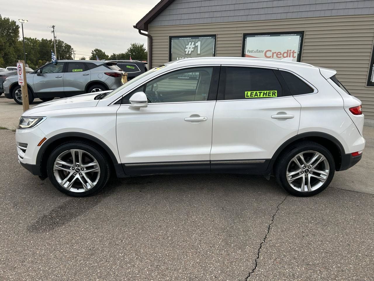 Used 2017 Lincoln MKC Reserve w/ Lincoln MKC Climate Package AWD/4WD image 8