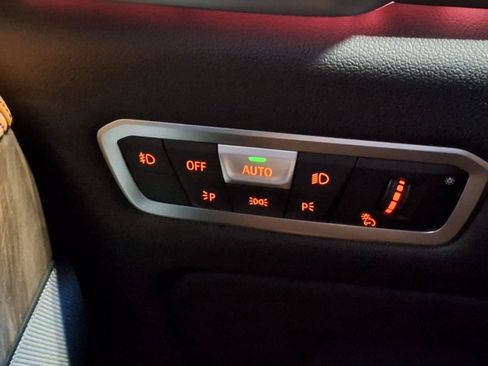 Used 2019 BMW X5 xDrive40i w/ Premium Package 2 AWD/4WD image 30