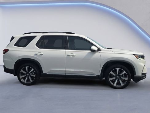 Certified 2025 Honda Pilot Elite image 6