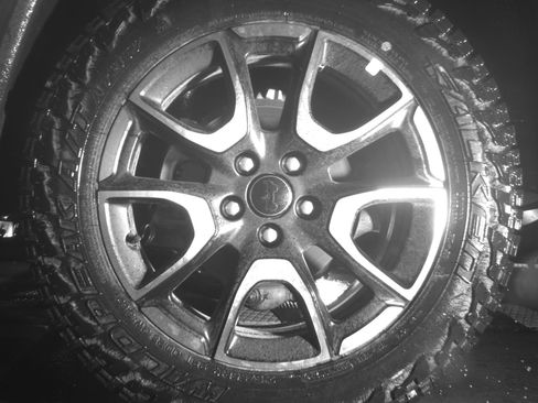 Used 2025 Jeep Compass Trailhawk image 14