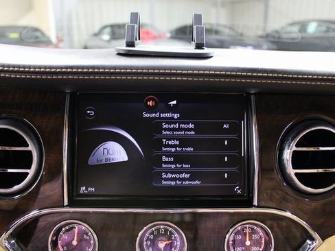 Used 2017 Bentley Mulsanne image 47