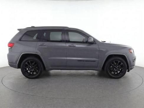 Used 2022 Jeep Grand Cherokee Laredo X AWD/4WD image 8