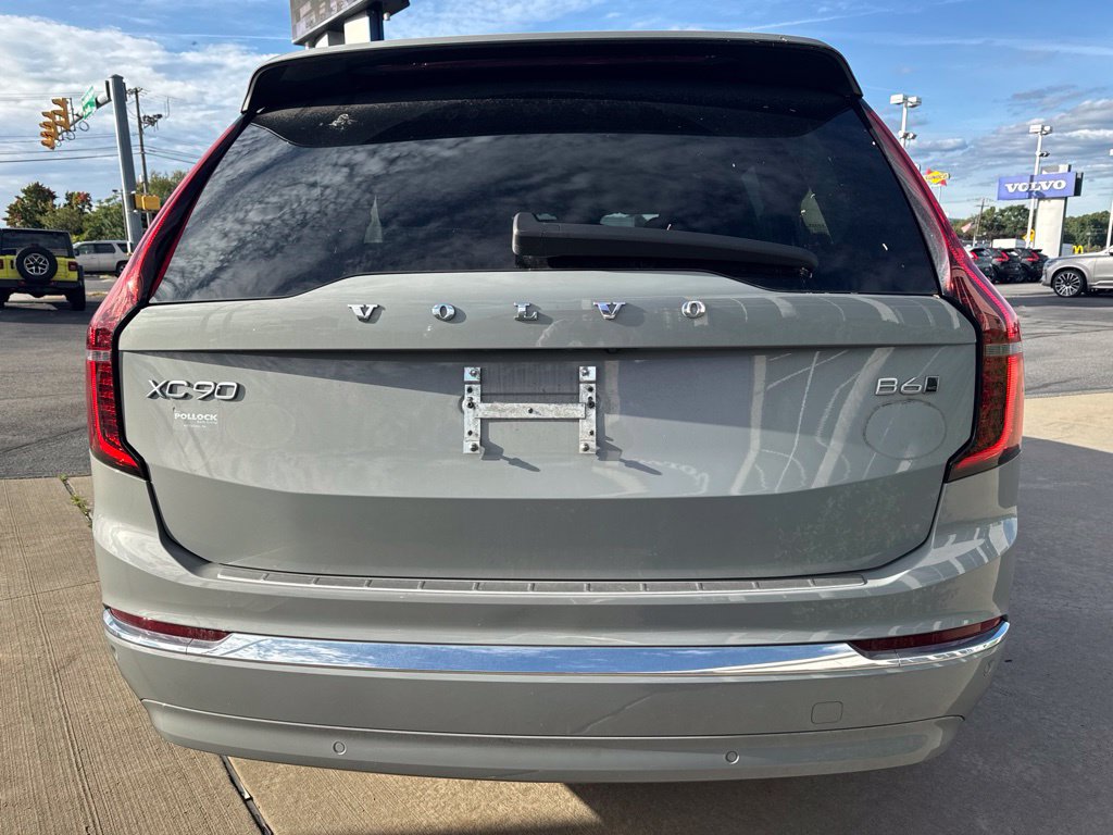 Used 2025 Volvo XC90 B6 Plus w/ Protection Package Premier AWD/4WD image 6