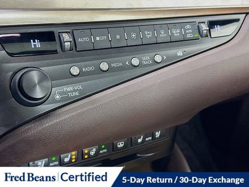 Used 2019 Lexus ES 350 Luxury image 17