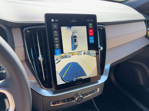 Used 2026 Volvo XC90 B6 Plus w/ Protection Package image 24