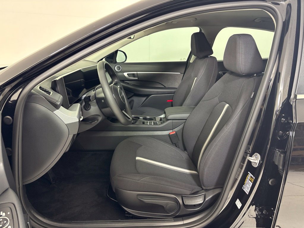 Certified 2026 Hyundai Sonata SE FWD image 14