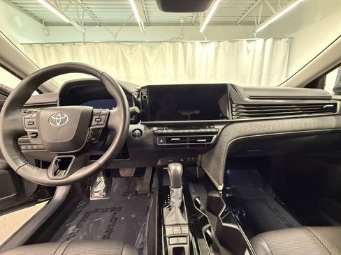 Certified 2025 Toyota Camry XLE FWD image 18