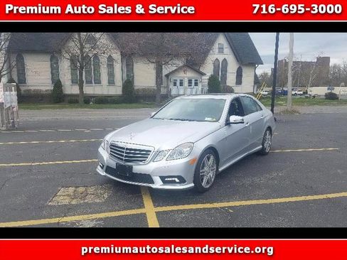 Used 2010 Mercedes-Benz E 350 4MATIC Sedan image 1