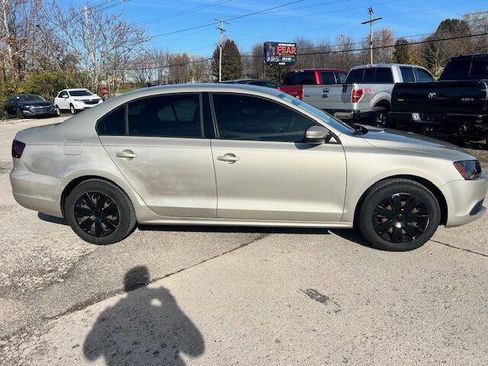 Used 2014 Volkswagen Jetta SE image 8