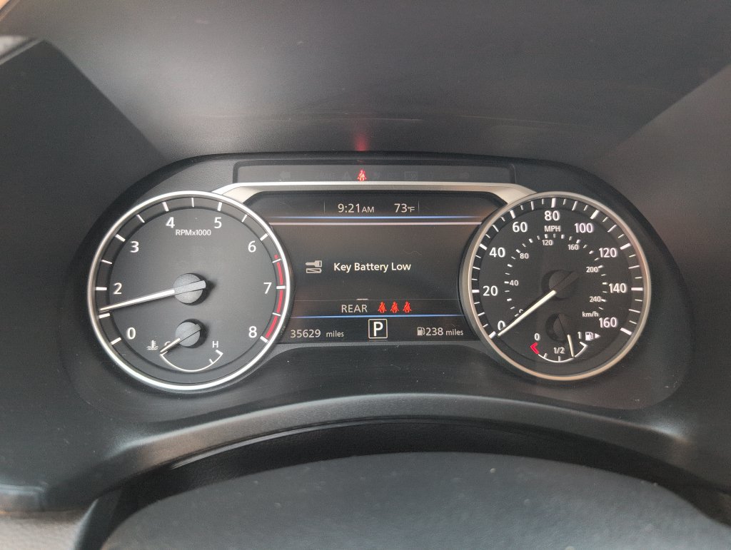 Used 2022 Nissan Sentra SR w/ Lighting Package FWD image 13
