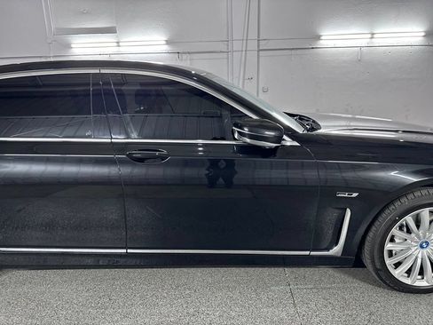 Used 2022 BMW 745e xDrive w/ Premium Package AWD/4WD image 6