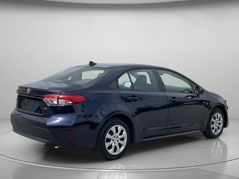 Used 2023 Toyota Corolla LE FWD image 3