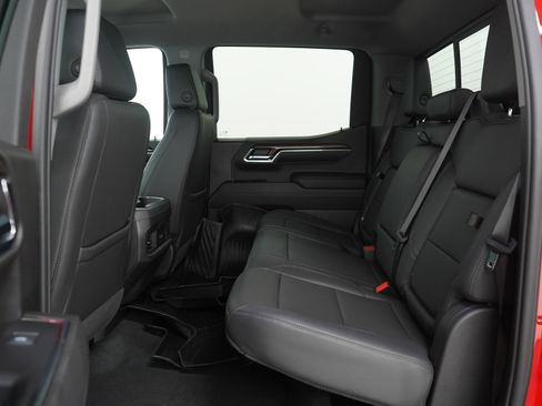 Used 2024 Chevrolet Silverado 1500 LT Trail Boss w/ Convenience Package II image 19