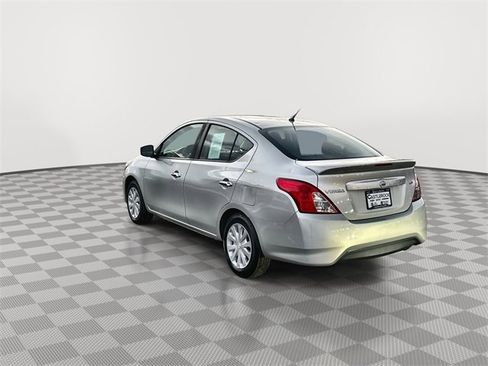 Used 2017 Nissan Versa SV image 6