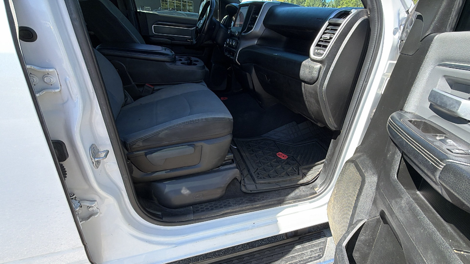 Used 2022 RAM 2500 Big Horn AWD/4WD image 19