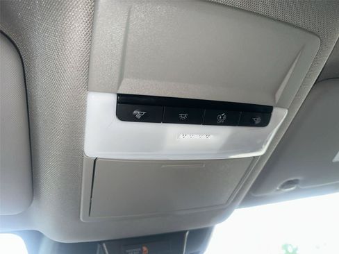 Used 2023 Nissan Rogue S AWD/4WD image 31