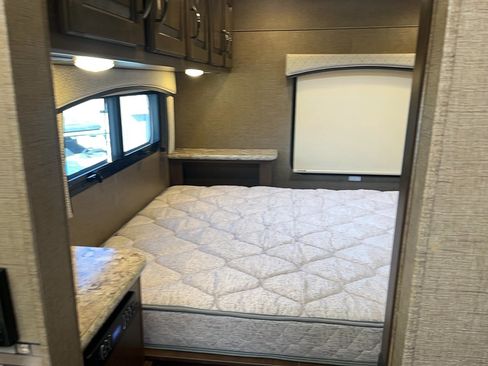 Used 2017 Ford E-450 and Econoline 450 Super Duty w/ Motorhome Prep Package RWD image 23