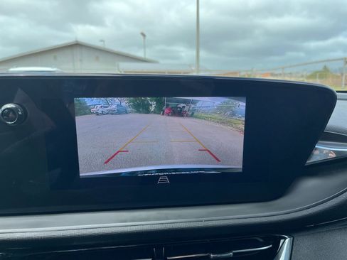 Used 2025 Buick Envista Sport Touring image 22