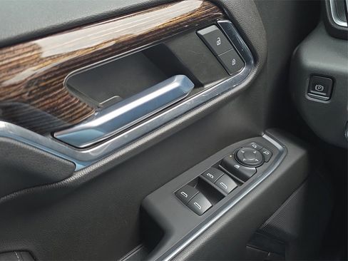 Used 2022 GMC Sierra 1500 SLE image 11