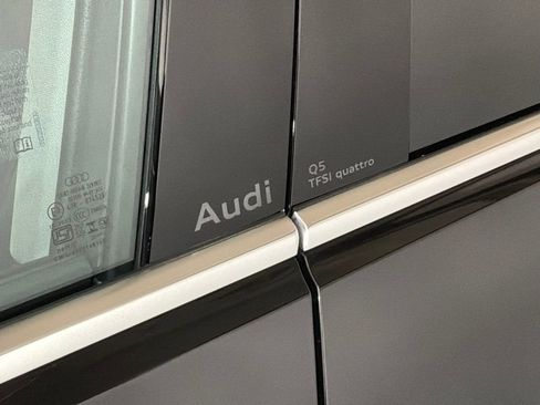Certified 2025 Audi Q5 2.0T Premium w/ Convenience Package image 27