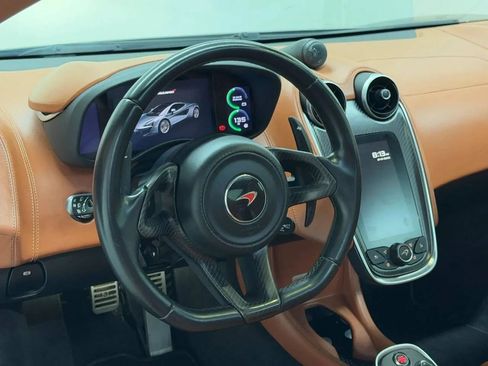 Used 2017 McLaren 570S RWD image 18