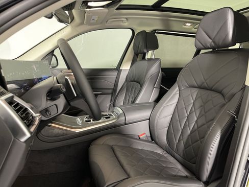 Used 2026 BMW X7 xDrive40i image 5